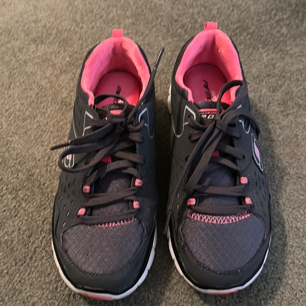 Skechers memory foam good condition